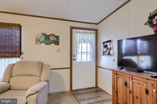 203 THRUSH CT N, Lancaster, PA 17603