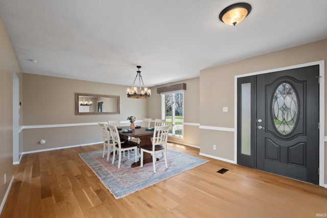 2204 Bluewater Drive, Warsaw, IN 46580