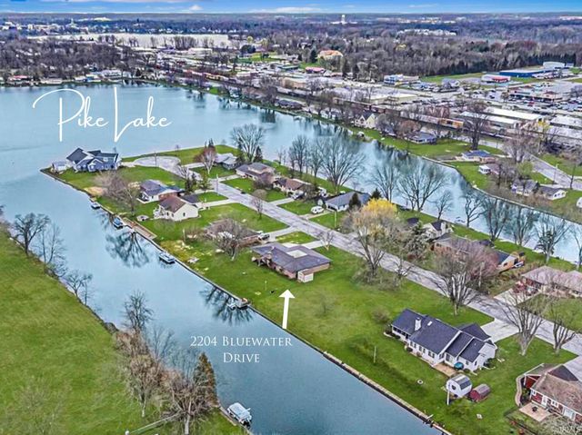 2204 Bluewater Drive, Warsaw, IN 46580