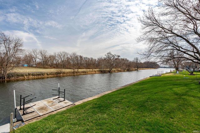 2204 Bluewater Drive, Warsaw, IN 46580