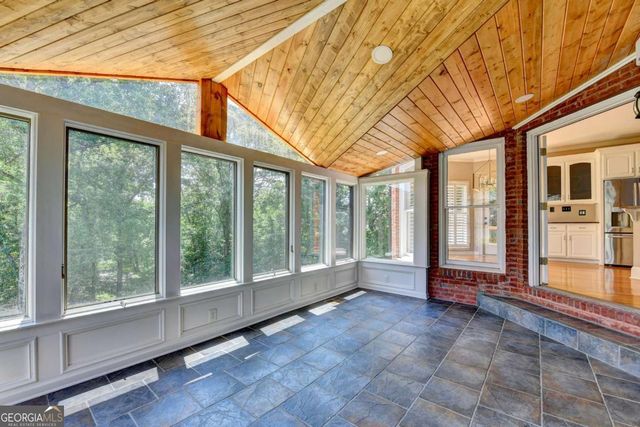 6010 Somerset Court, Suwanee, GA 30024