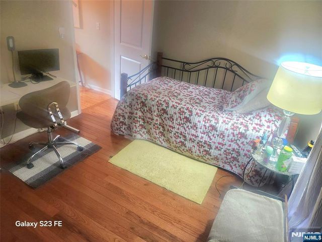 6 Central Avenue 3, Rochelle Park, NJ 07662