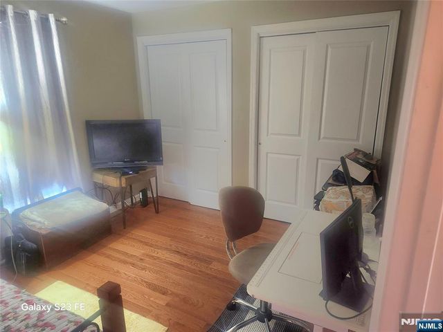 6 Central Avenue 3, Rochelle Park, NJ 07662