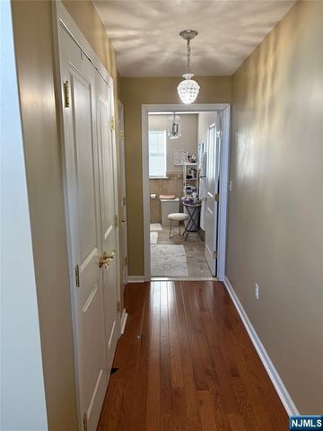 6 Central Avenue 3, Rochelle Park, NJ 07662