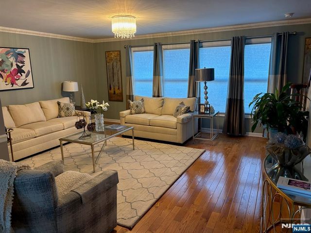 6 Central Avenue 3, Rochelle Park, NJ 07662