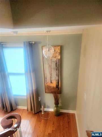 6 Central Avenue 3, Rochelle Park, NJ 07662