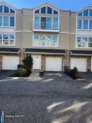 6 Central Avenue 3, Rochelle Park, NJ 07662