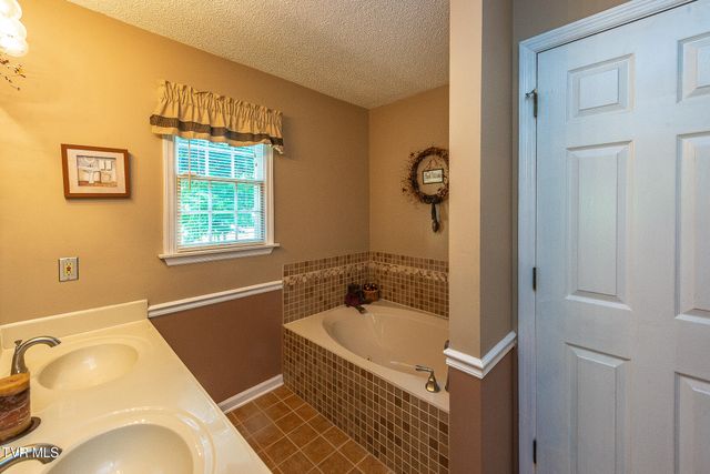 109 Running Deer Trail, Kingsport, TN 37663
