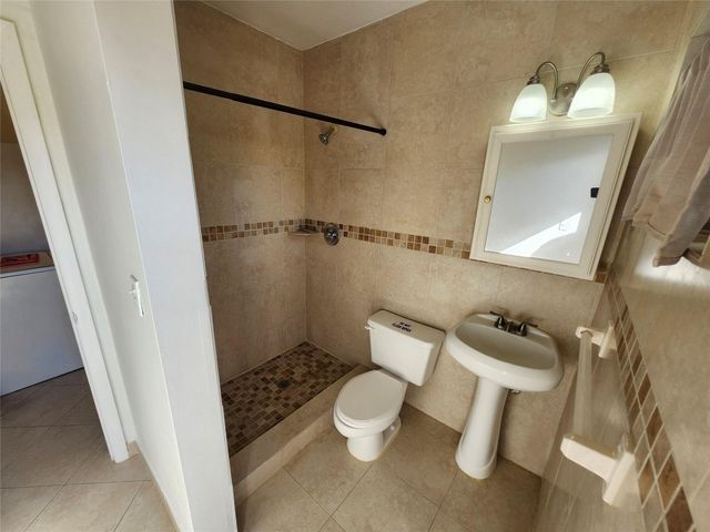 120 NE 10th Avenue 1, Hallandale Beach, FL 33009