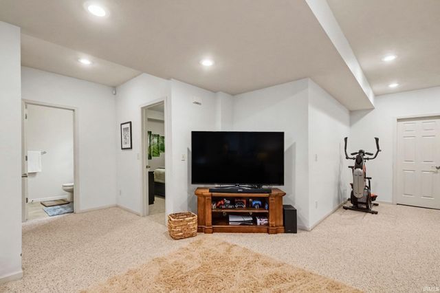 22152 White Spruce Court, South Bend, IN 46628