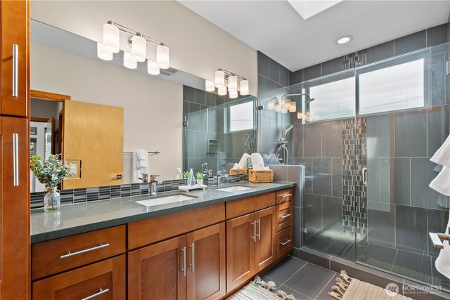 3800 SW Holden Street, Seattle, WA 98126