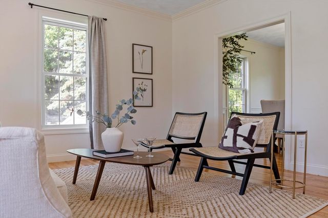 9 Meeting House Circle, Bedford, MA 01730