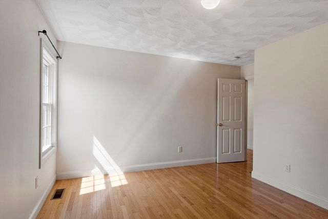 9 Meeting House Circle, Bedford, MA 01730