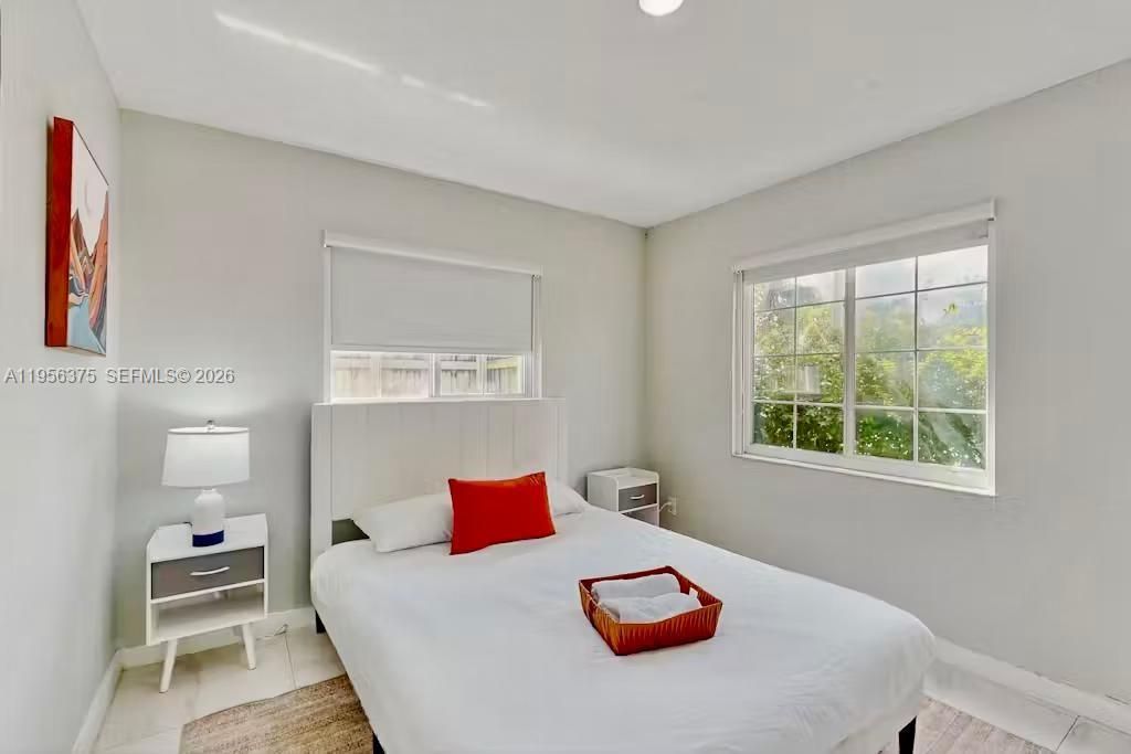 Image 10 of property listing at 8331 NW 44th Ct, Lauderhill, FL 33351