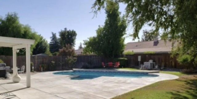 8501 Tamworth Street, Bakersfield, CA 93313
