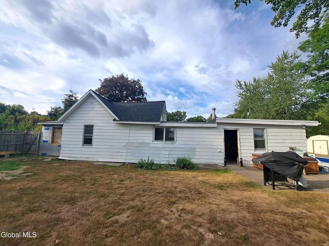 5 Marquette Avenue, Colonie, NY 12110