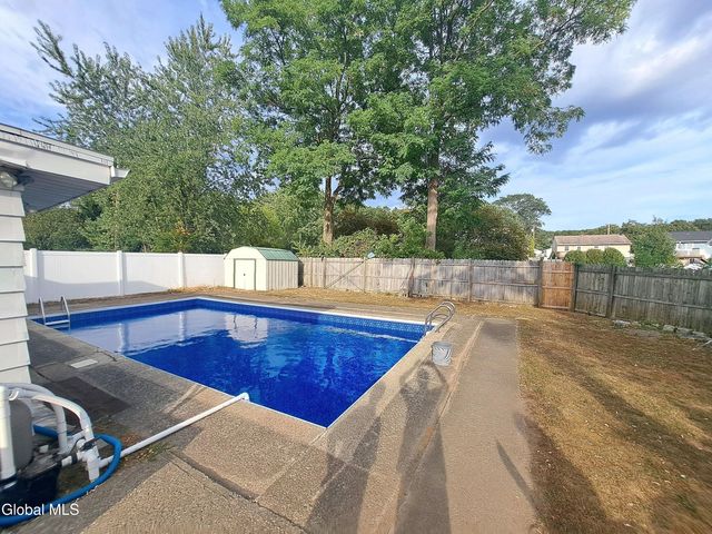 5 Marquette Avenue, Colonie, NY 12110