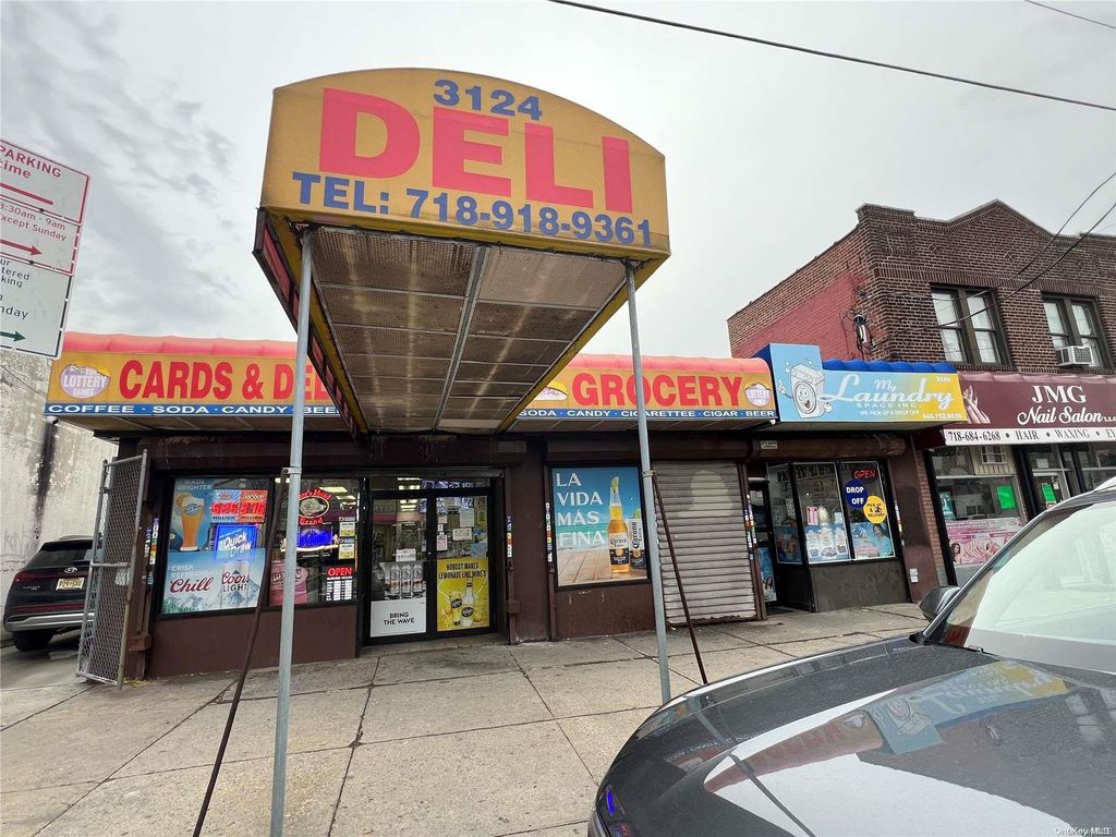3120 E Tremont Avenue, Bronx, NY 10461