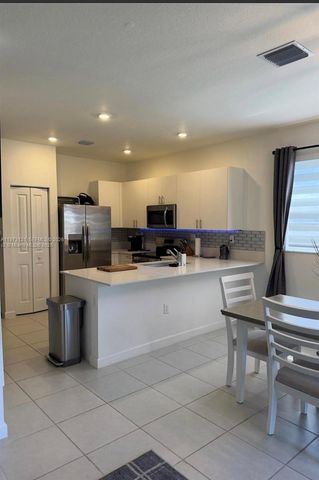 16220 SW 288th Ter, Homestead, FL 33033