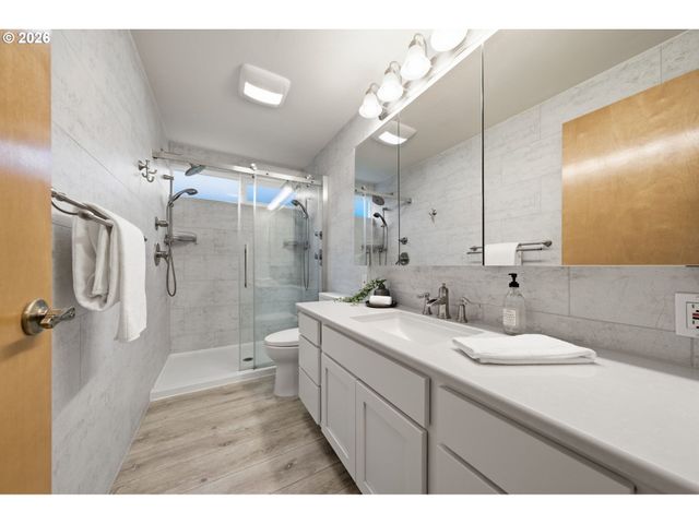 7118 Ne 31ST Ave, Vancouver, WA 98665