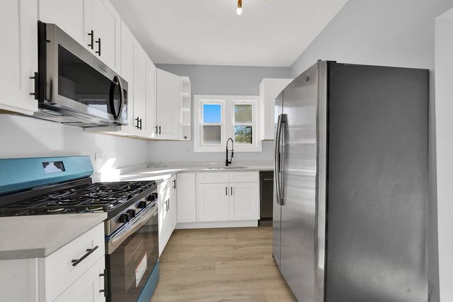 1401 W 72nd Street, Chicago, IL 60636