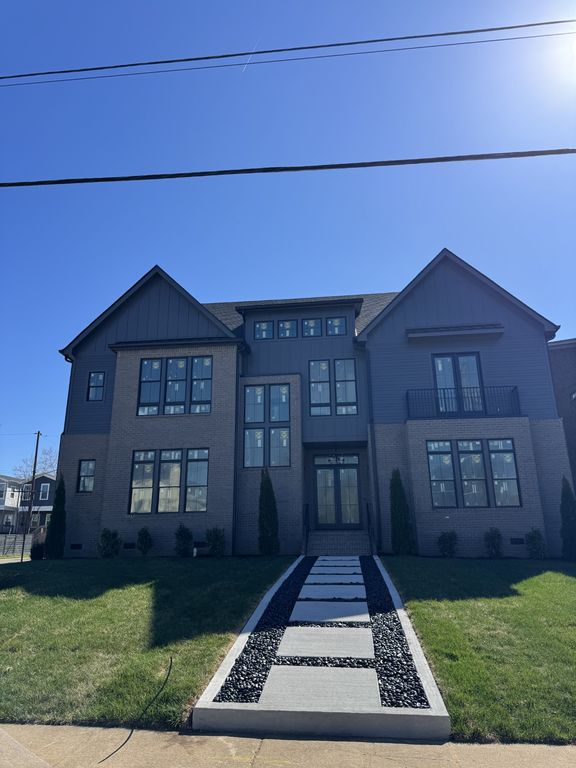 1700 15th Ave, S, Nashville, TN 37212