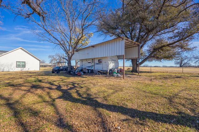 800 E Joplin Road, Bridgeport, TX 76426