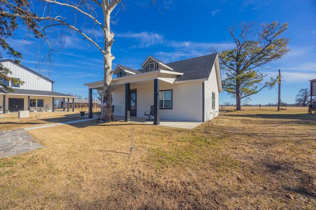 800 E Joplin Road, Bridgeport, TX 76426