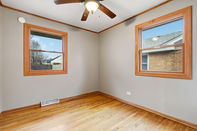 7358 W 115th Street, Worth, IL 60482