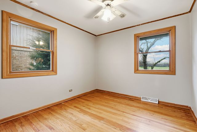 7358 W 115th Street, Worth, IL 60482