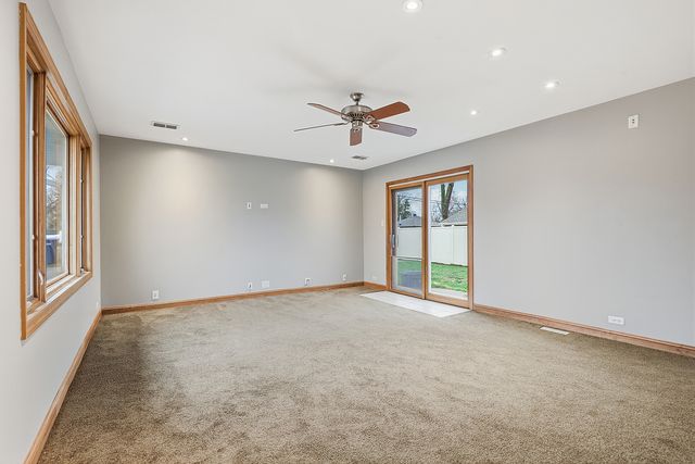 7358 W 115th Street, Worth, IL 60482