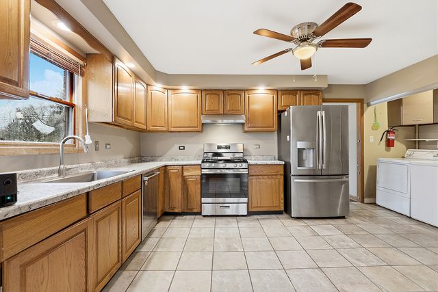 7358 W 115th Street, Worth, IL 60482