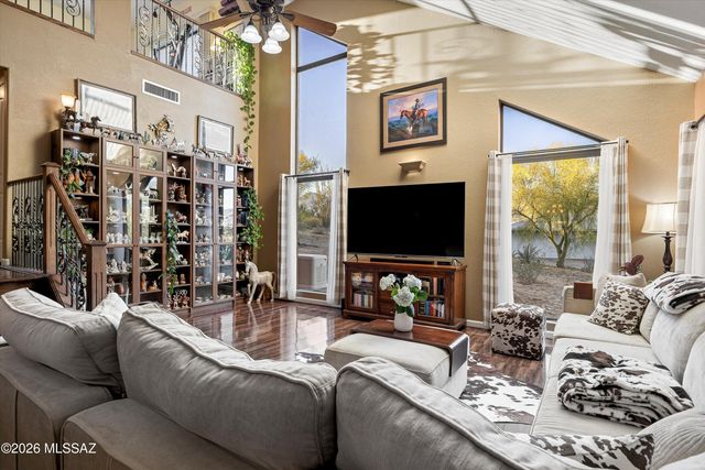 3902 N Calle Entrada, Tucson, AZ 85749