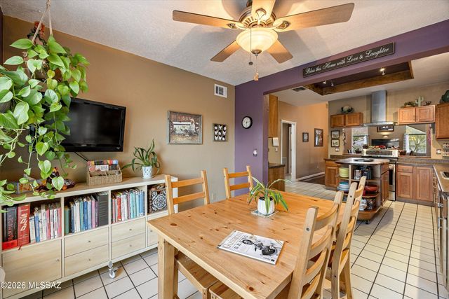 3902 N Calle Entrada, Tucson, AZ 85749