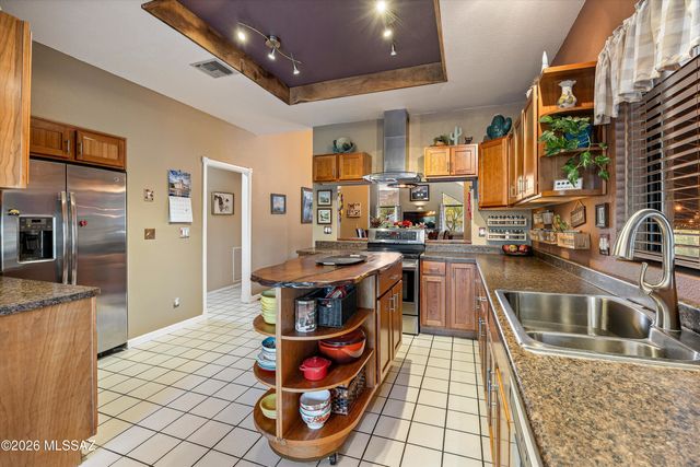 3902 N Calle Entrada, Tucson, AZ 85749