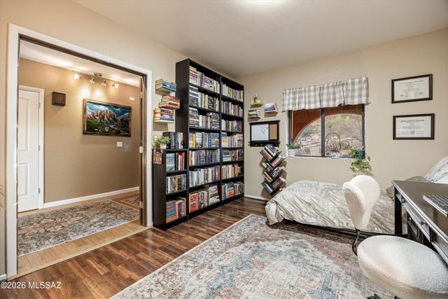 3902 N Calle Entrada, Tucson, AZ 85749