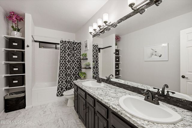 3902 N Calle Entrada, Tucson, AZ 85749