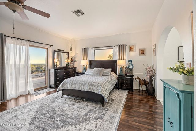 3902 N Calle Entrada, Tucson, AZ 85749