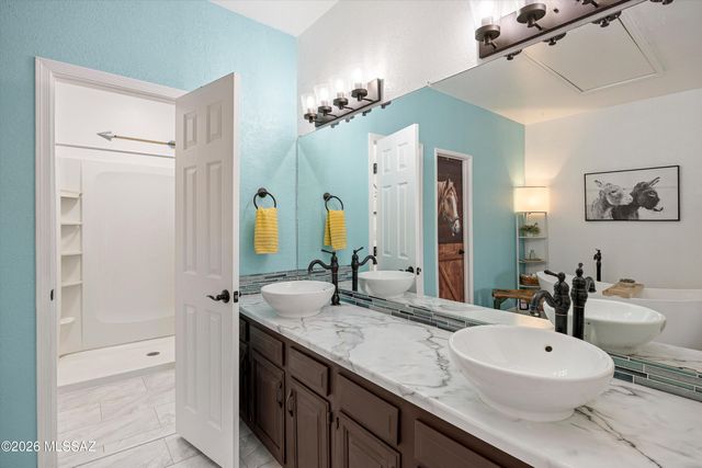 3902 N Calle Entrada, Tucson, AZ 85749