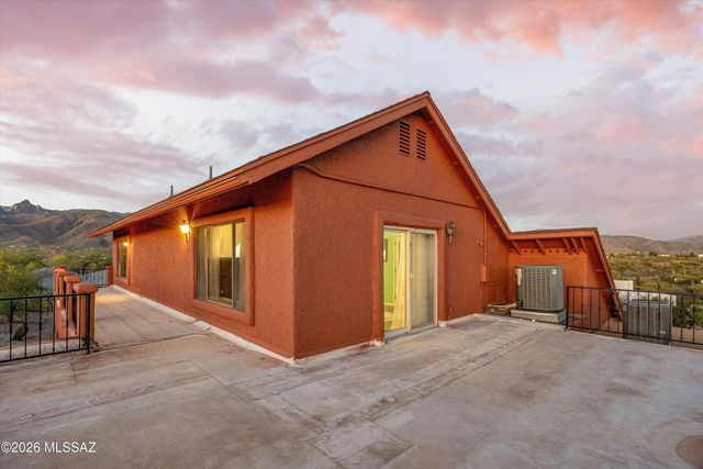 3902 N Calle Entrada, Tucson, AZ 85749