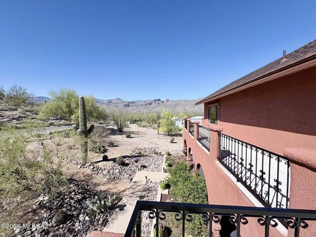 3902 N Calle Entrada, Tucson, AZ 85749