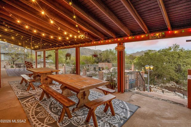 3902 N Calle Entrada, Tucson, AZ 85749