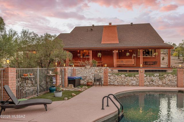 3902 N Calle Entrada, Tucson, AZ 85749