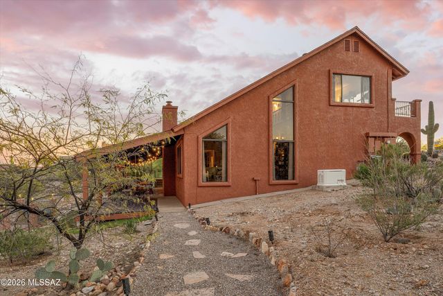 3902 N Calle Entrada, Tucson, AZ 85749