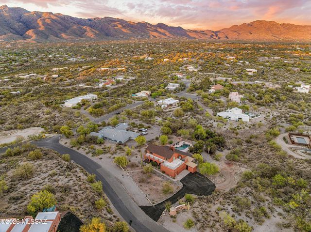 3902 N Calle Entrada, Tucson, AZ 85749