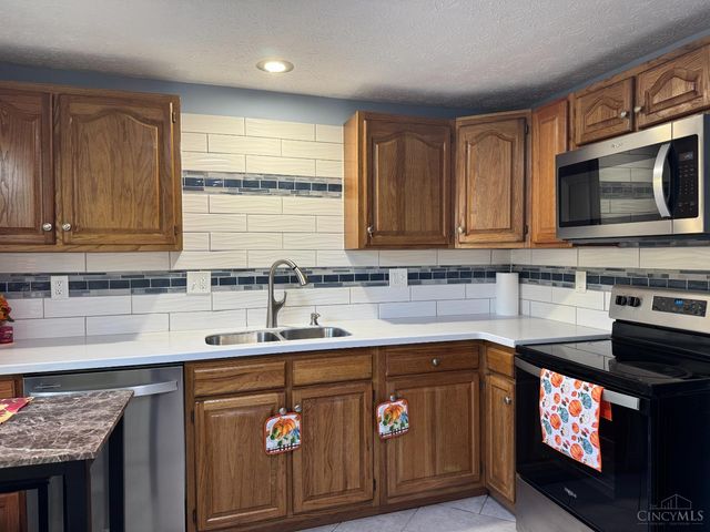 1863 W Kemper Road, Forest Park, OH 45240