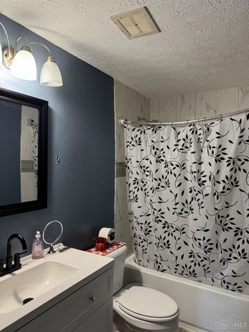 1863 W Kemper Road, Forest Park, OH 45240