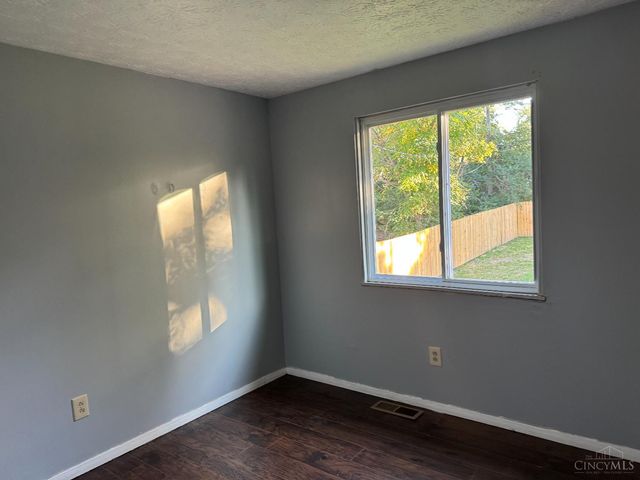 1863 W Kemper Road, Forest Park, OH 45240