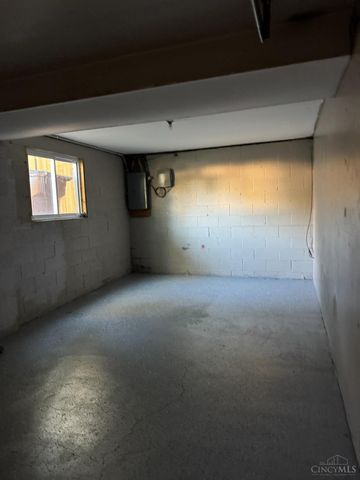 1863 W Kemper Road, Forest Park, OH 45240