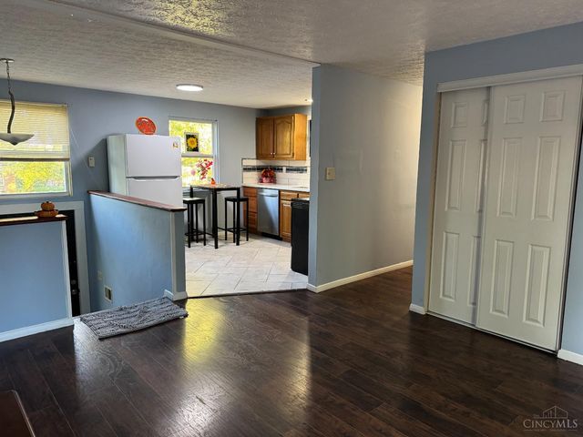 1863 W Kemper Road, Forest Park, OH 45240